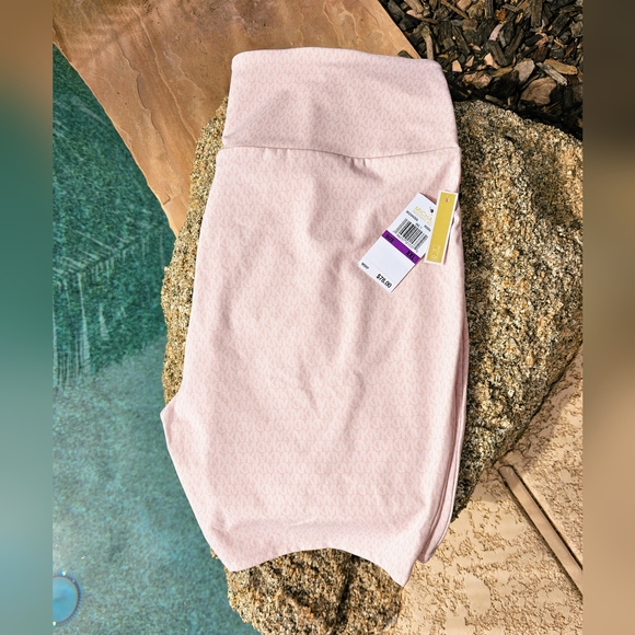 ‼️FINAL SALE‼️🆕️MICHAEL KORS ROSEWATER SIGNATURE STRETCH SHORTS, Size XS - Picture 4 of 4